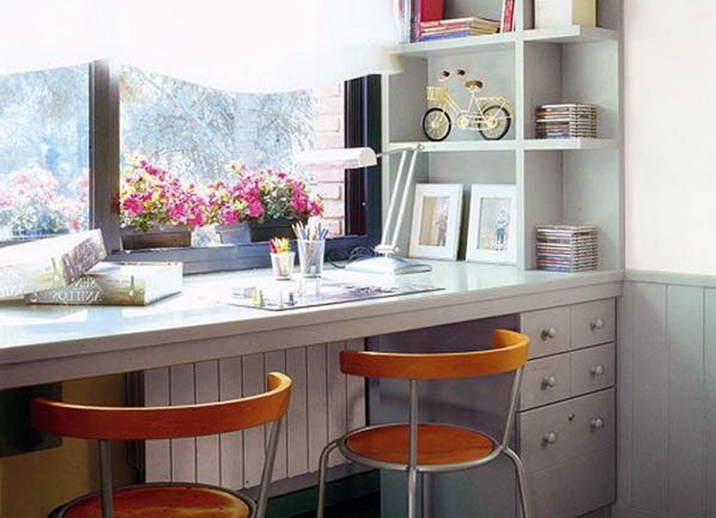 Стол ученика должен быть максимально комфортным, не создавать ему неудобств, не наносить вреда здоровью