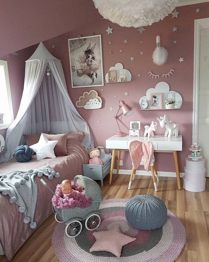 Невероятно красивая реализаций интерьера детской спальни в нежных розовых оттенках