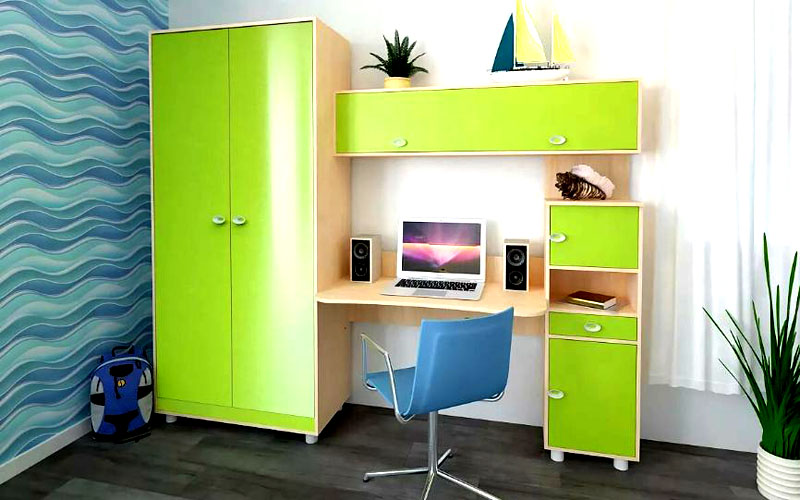 Письменные столы с тумбами и шкафами, изготовленные из ЛДСП Письменные столы с тумбами и шкафами, изготовленные из ЛДСП