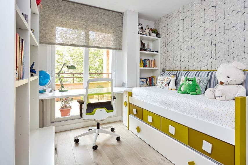 выход на балкон