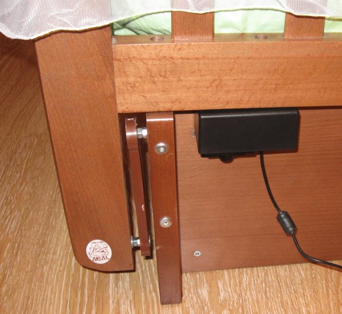 Механизм маятник для детской кроватки